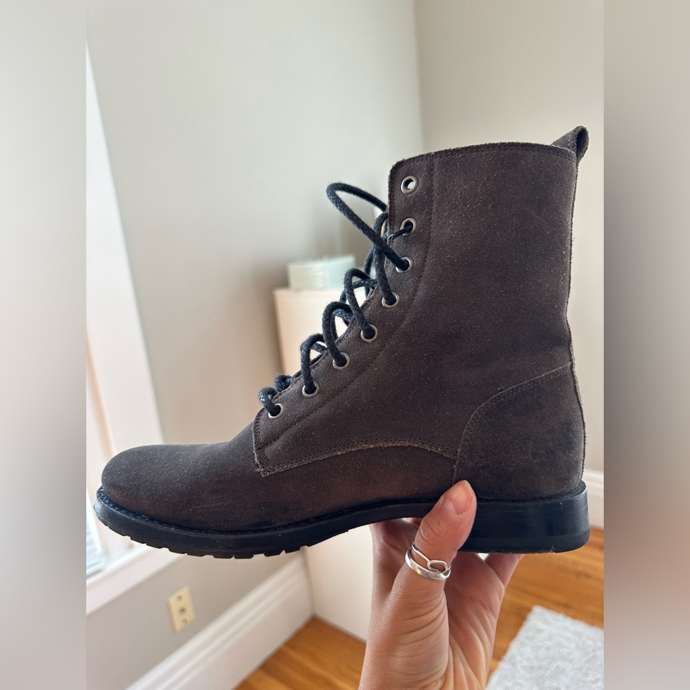 Fyre Fallon suede combat boot, size 7